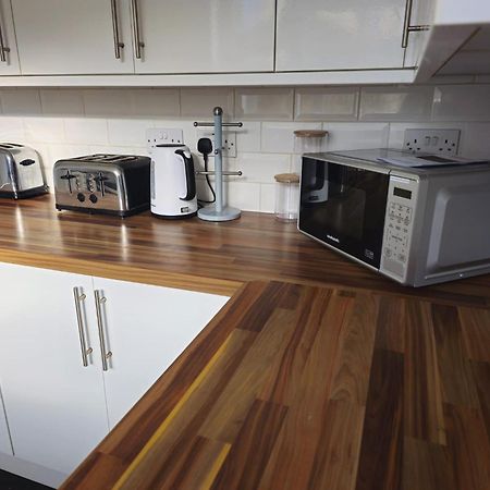 Delightful Room By Gloucester Road Bristol Esterno foto